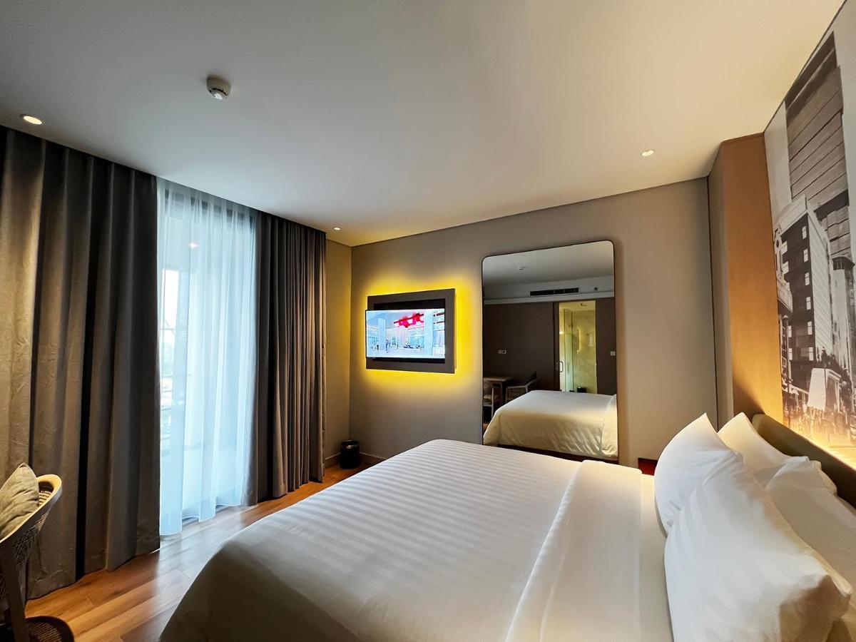 Ra Suites Simatupang Jakarta Exteriör bild