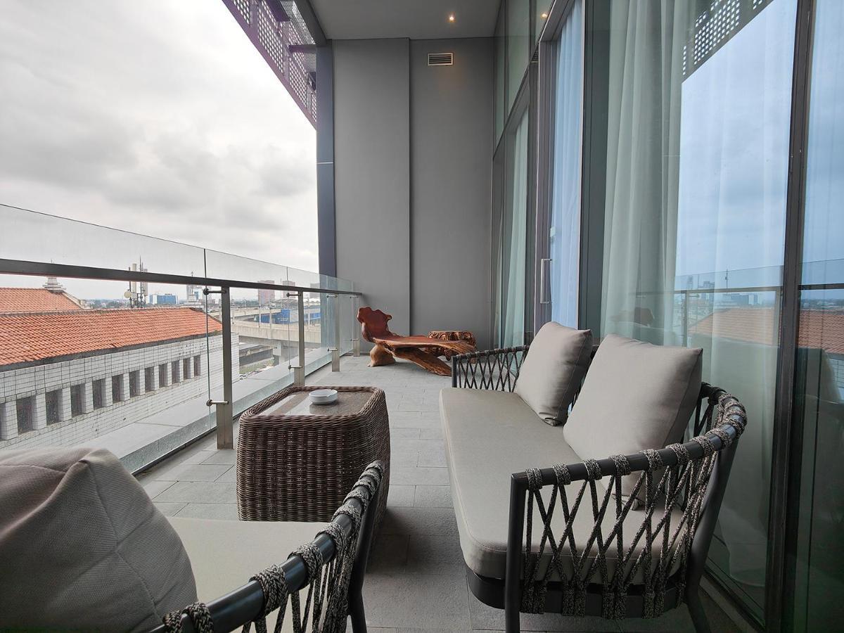 Ra Suites Simatupang Jakarta Exteriör bild