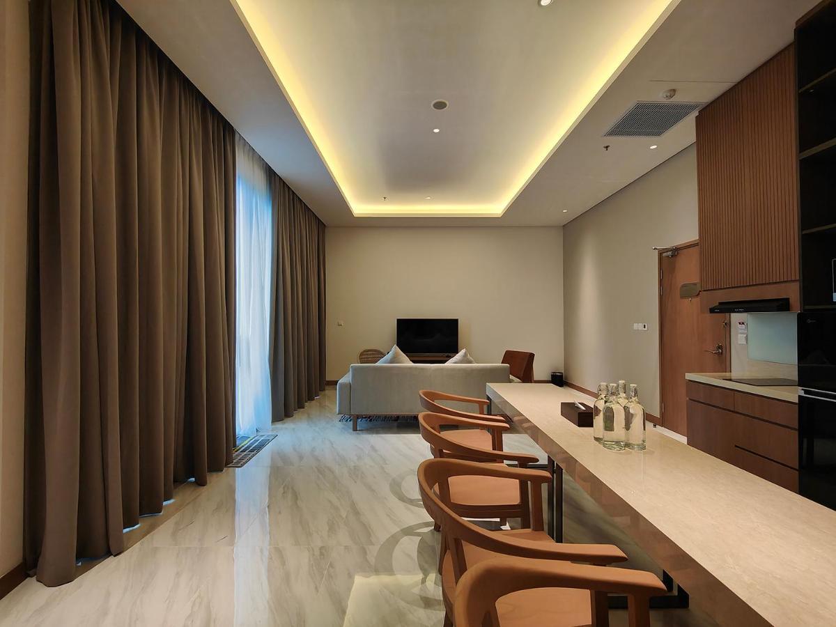 Ra Suites Simatupang Jakarta Exteriör bild